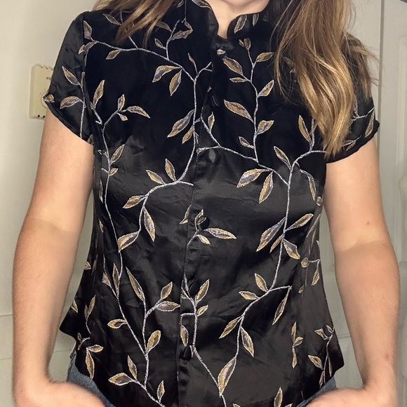 Y2K Black Silky Short Sleeve Leaf Print Button Up Blouse (M) - Picture 2 of 8